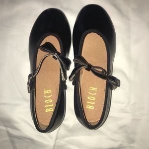 SOLD Bloch tap dance shoes